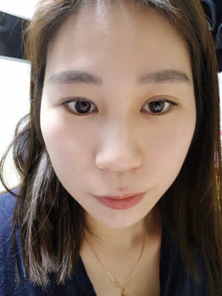 셀레뷰 스타 시크릿 쿠션 — 4.67점을 준 리뷰어가 2018년 3월 올린 사용 사진