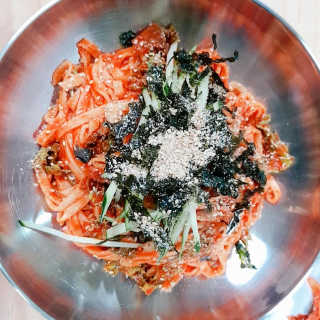 칼국수에끌림 [칼국수에 끌림] 손칼국수+비빔칼국수+왕만두4개 — 5점을 준 리뷰어가 2018년 9월 올린 사용 사진