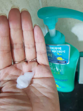 전연령_수밤키즈 헤드투토 바디워시 420ml — 5점을 준 리뷰어가 2019년 8월 올린 사용 사진