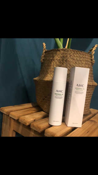 AHC 에이 에이치 씨 미니멀 10 워터리 에센스 — 5점을 준 리뷰어가 2018년 12월 올린 사용 사진