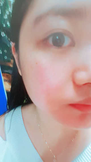 포렌코즈 인헤일 에어 컬러 베이스 — 4점을 준 리뷰어가 2017년 9월 올린 사용 사진
