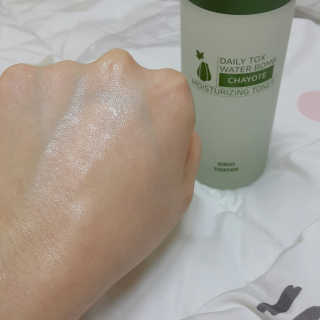 데일리톡스톡스 데일리톡스 워터밤 차요테 모이스처라이징 토너 — 4.83점을 준 리뷰어가 2018년 3월 올린 사용 사진
