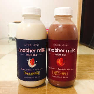 식사대용 아몬드밀크 어나더밀크 500ml X 2병 — 5점을 준 리뷰어가 2018년 8월 올린 사용 사진