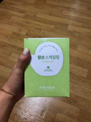 [후르디아] 청포도 매끈약산성 필링 패드_50매 세트 — 5점을 준 리뷰어가 2019년 9월 올린 사용 사진