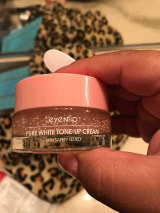 BeautyNetKorea Pure White Tone-Up Cream — 3점을 준 리뷰어가 2017년 9월 올린 사용 사진
