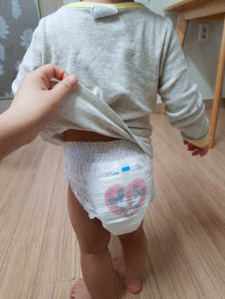 보솜이 베이비케어 팬티형 기저귀 — 4점을 준 리뷰어가 2019년 3월 올린 사용 사진