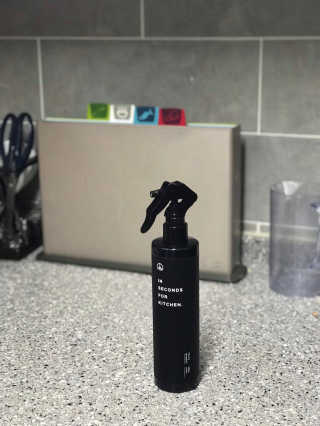 PEACE MOMENT 피스모먼트 인세컨즈포키친 320mL 천연살균소독제 — 4점을 준 리뷰어가 2019년 2월 올린 사용 사진