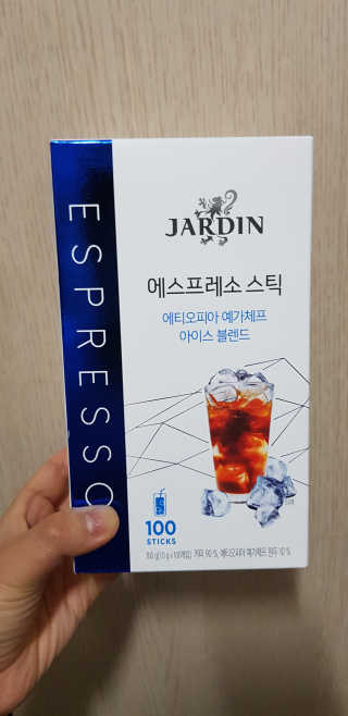 (주)쟈뎅 [쟈뎅] 에스프레소스틱 아이스블렌드 — 4점을 준 리뷰어가 2019년 5월 올린 사용 사진