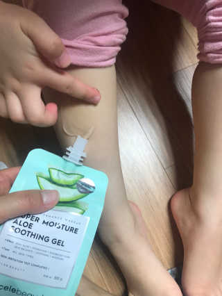 셀레뷰 슈퍼 모이스처 수딩젤 — 5점을 준 리뷰어가 2018년 3월 올린 사용 사진