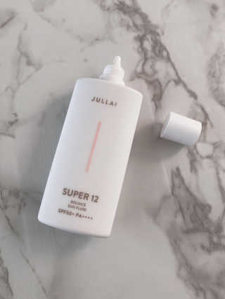 쥴라이Jullai 슈퍼 12 바운스 선 플루이드 SPF50+ PA++++ — 4.5점을 준 리뷰어가 2019년 7월 올린 사용 사진
