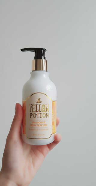 바디홀릭 인샤워 바디퍼퓸 옐로우포션 250ML — 4점을 준 리뷰어가 2019년 4월 올린 사용 사진