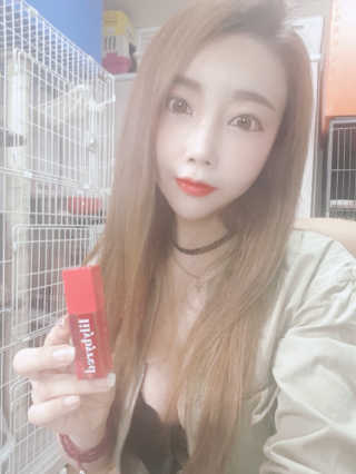 릴리바이레드 쥬시라이어 워터틴트 02 체리 크러쉬인 척 — 5점을 준 리뷰어가 2020년 3월 올린 사용 사진