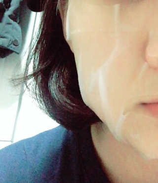 비엘리 브라이트닝&모이스처라이징 앰플 마스크 — 2.5점을 준 리뷰어가 2016년 12월 올린 사용 사진