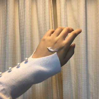 아크웰 아쿠아 클리니티 수분크림 — 4.67점을 준 리뷰어가 2018년 11월 올린 사용 사진