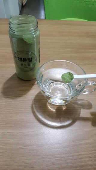 초능력 국내산 레몬밤 분말 — 4점을 준 리뷰어가 2019년 7월 올린 사용 사진