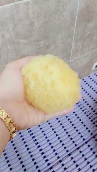 룰라러브 모공관리 끝 지중해산 천연해면 바디스펀지 — 5점을 준 리뷰어가 2018년 3월 올린 사용 사진