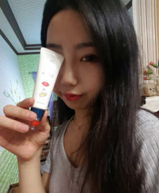 포렌코즈 립핸드 마스터 — 5점을 준 리뷰어가 2017년 8월 올린 사용 사진