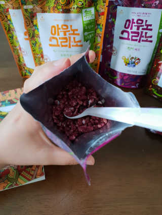 아우노그라노 오리지날, 진짜 베리, 진짜 카카오 — 5점을 준 리뷰어가 2018년 7월 올린 사용 사진