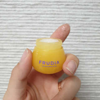 [후르디아] 블루베리 과즙 듬뿍 꿀과즙립밤 3개 세트 — 5점을 준 리뷰어가 2019년 10월 올린 사용 사진