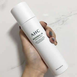 AHC 에이 에이치 씨 미니멀 10 워터리 에센스 — 5점을 준 리뷰어가 2018년 12월 올린 사용 사진
