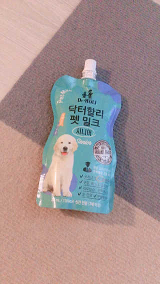 닥터할리펫밀크 8종 — 5점을 준 리뷰어가 2019년 10월 올린 사용 사진