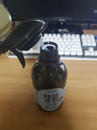 더블유드레스룸 페브클린 500ml — 2.33점을 준 리뷰어가 2018년 8월 올린 사용 사진