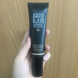데이셀코스메틱 메디 랩 블랙로즈 블로썸 비비 50g — 3.67점을 준 리뷰어가 2017년 7월 올린 사용 사진