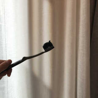 the naked object 디블랙팩치약 디블랙칫솔 세트 — 4점을 준 리뷰어가 2020년 1월 올린 사용 사진