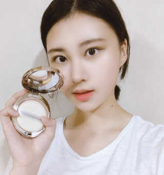 [라보드더마펌] 콜라제닉 미네랄 파우더 — 3.5점을 준 리뷰어가 2019년 9월 올린 사용 사진