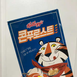 켈로그 콘프로스트,리얼 그래놀라 오리지널 — 5점을 준 리뷰어가 2019년 8월 올린 사용 사진