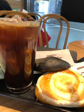 삼송빵집 부천점 [삼송빵집 부천역사점]삼송빵집 특별세트 — 4.5점을 준 리뷰어가 2019년 6월 올린 사용 사진