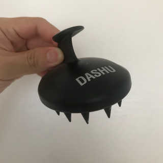다슈코리아 다슈 단백질 한방 두피 골드 샴푸 500ml +샴푸브러쉬 — 5점을 준 리뷰어가 2019년 5월 올린 사용 사진
