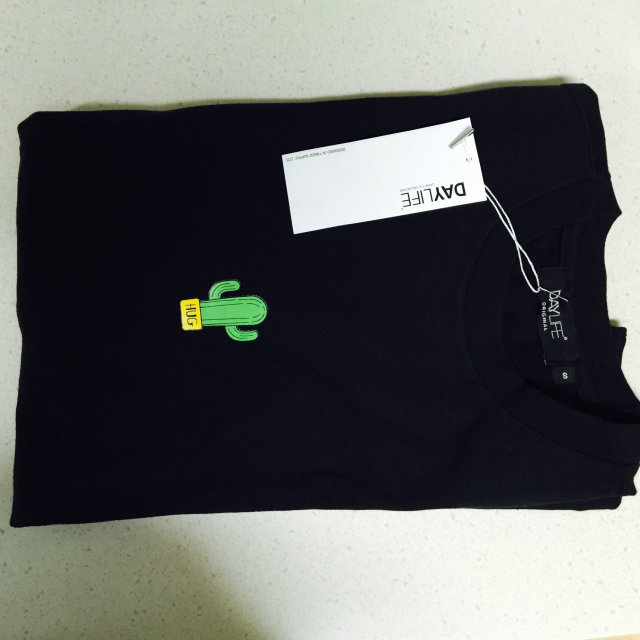 데이라이프 My favorite thing 1/2 shirts 리뷰 사진