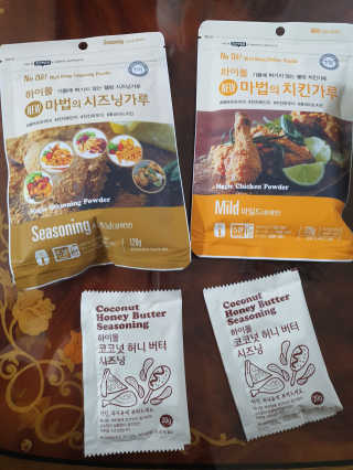 MCP 하이몰 마법의치킨가루2봉랜덤 + 코코넛허니버터2봉 — 4점을 준 리뷰어가 2020년 3월 올린 사용 사진