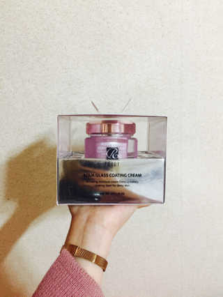 레디 아쿠아 글라스 코팅 크림 — 4.67점을 준 리뷰어가 2017년 10월 올린 사용 사진