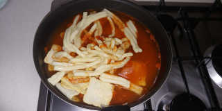 [홍코너떡볶이]옛날떡볶이 인기맛 4팩세트 — 5점을 준 리뷰어가 2019년 12월 올린 사용 사진