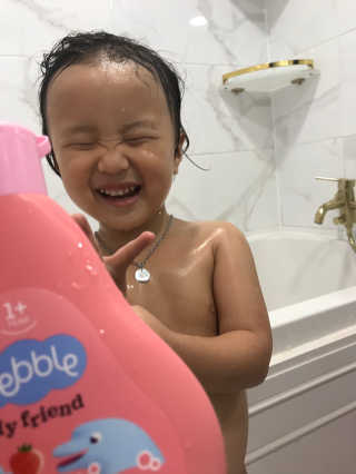 베블 탑투토우워시 바나나향 딸기향 랜덤 택1 — 5점을 준 리뷰어가 2019년 8월 올린 사용 사진