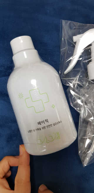 그린그램 베이직 뿌리는 살균 소독제 살균소독수 — 4.5점을 준 리뷰어가 2020년 3월 올린 사용 사진