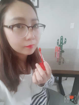 [블랙루즈] 에어 핏 벨벳틴트 시즌1 7종 중 택1+랜덤1 — 5점을 준 리뷰어가 2018년 10월 올린 사용 사진