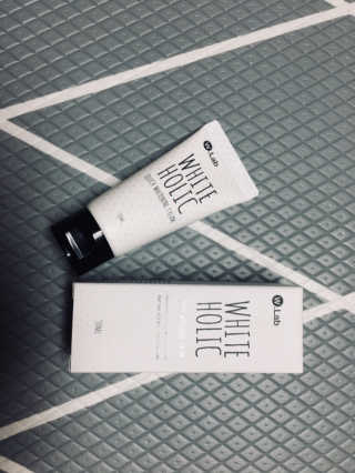 더블유랩 화이트홀릭 50ml — 4.33점을 준 리뷰어가 2018년 7월 올린 사용 사진