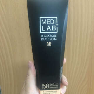 데이셀코스메틱 메디 랩 블랙로즈 블로썸 비비 50g — 3.67점을 준 리뷰어가 2017년 7월 올린 사용 사진