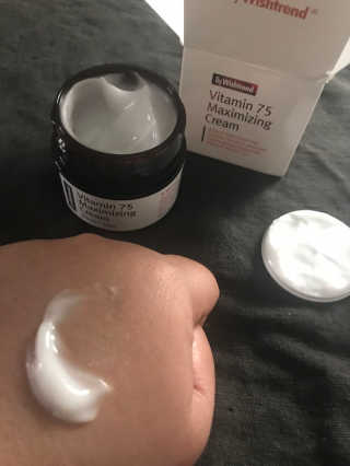 바이 위시트랜드 VITAMIN 75 CREAM — 5점을 준 리뷰어가 2017년 11월 올린 사용 사진