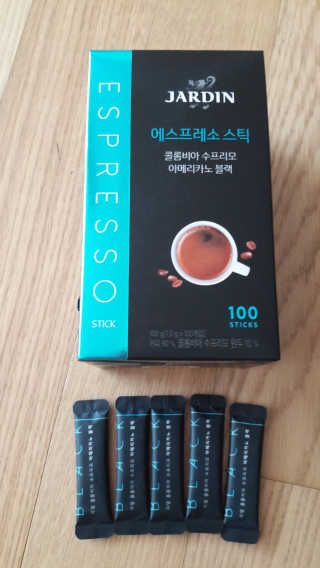 (주)쟈뎅 쟈뎅 에스프레소 스틱 아메리카노 블랙 — 4.67점을 준 리뷰어가 2018년 10월 올린 사용 사진