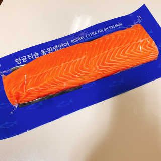 동원산업 항공직송 동원생연어 — 5점을 준 리뷰어가 2019년 7월 올린 사용 사진
