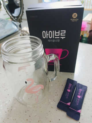 한국맥널티 아이브루 헤이즐넛향 100T — 5점을 준 리뷰어가 2019년 10월 올린 사용 사진