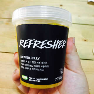 러쉬 샤워젤리 후쉬 240g 리프레셔 250g — 3.83점을 준 리뷰어가 2017년 8월 올린 사용 사진