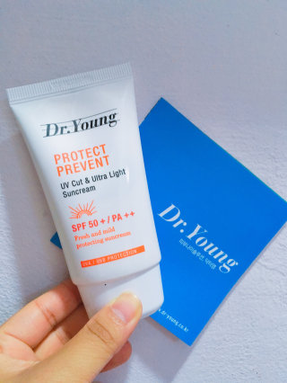 닥터영 유브이 컷 앤 울트라 라이트 썬크림 SPF50+ PA++ 50ml — 4.5점을 준 리뷰어가 2016년 7월 올린 사용 사진