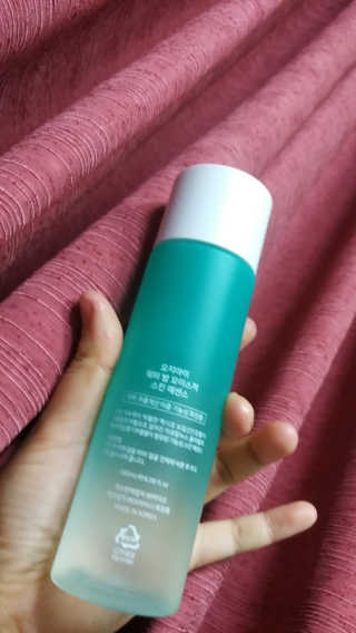 오지아이 워터 밤 모이스처 스킨 에센스 180ml — 5점을 준 리뷰어가 2019년 12월 올린 사용 사진