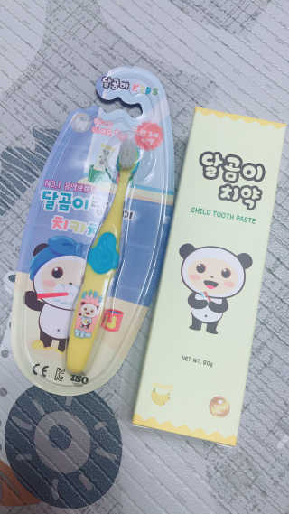 달곰이 어린이 치약+어린이 칫솔 SET — 5점을 준 리뷰어가 2018년 5월 올린 사용 사진