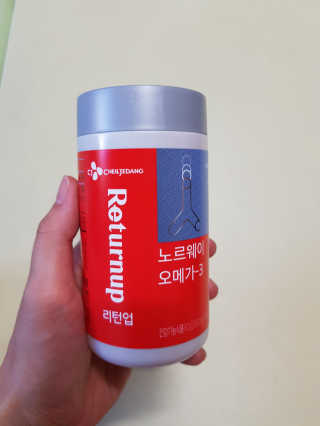 리턴업 노르웨이 오메가-3 — 2.5점을 준 리뷰어가 2019년 8월 올린 사용 사진